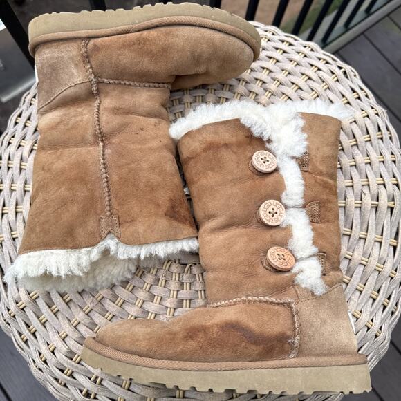 UGG Boots 1016227 Bailey Button Triplet II Size 1 Junior’s UK 13 EU 31 Chestnut - Picture 5 of 16